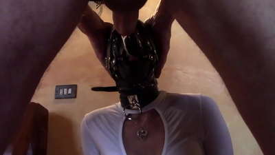 Laura korkokengissä, mallivalinta, video 2021, syvä kurkku useilla renkailla